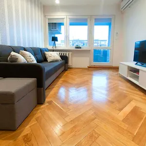 bielanska-apartment.warsawhotelspoland.com/